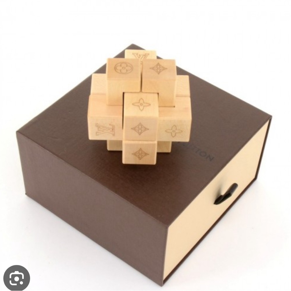 LOUIS VUITTON LE PATEKI WOOD PUZZLE GAME